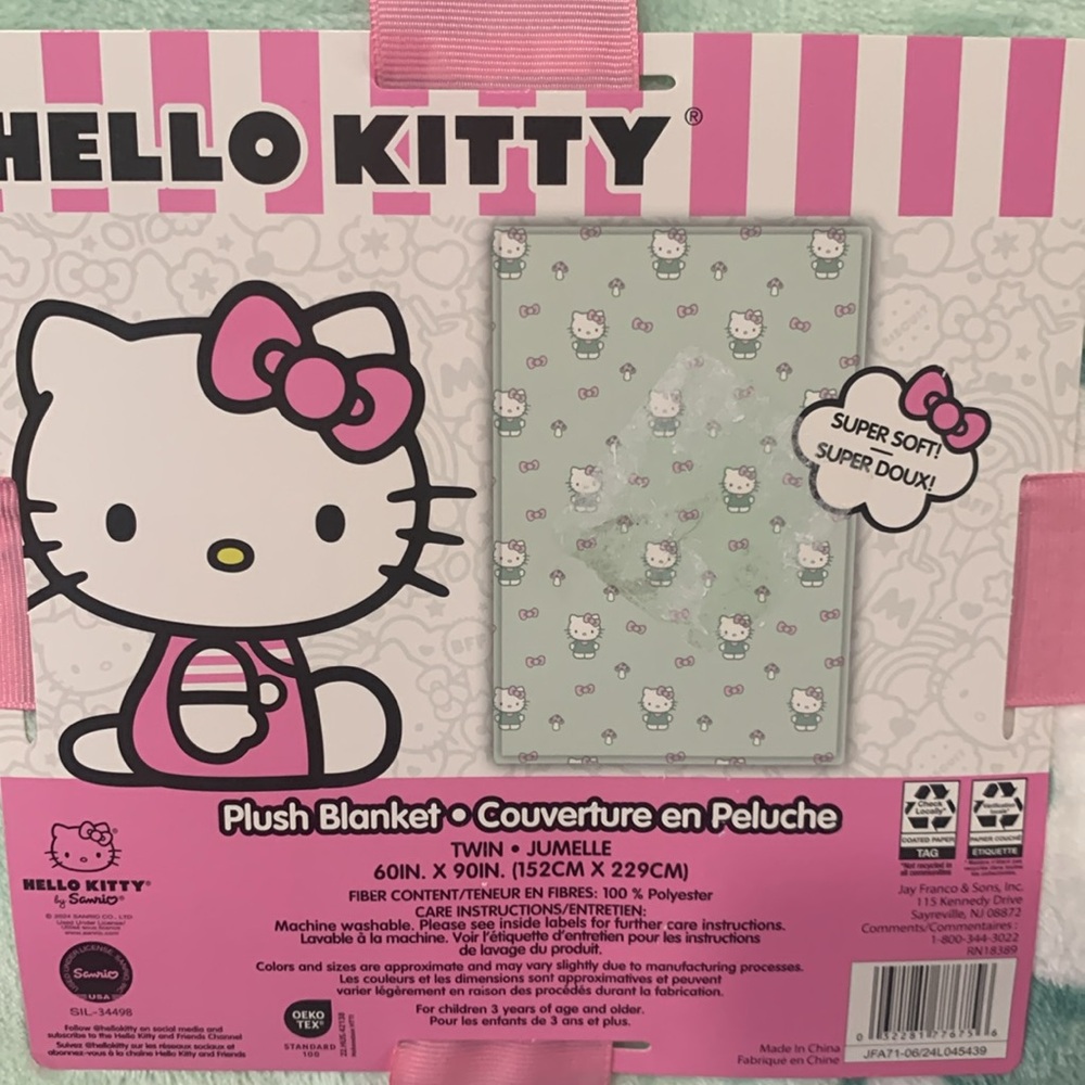 New Hello Kitty Seafoam Green Mushroom & Bows 60 x 90 Plush Twin Soft Blanket - Picture 2 of 8